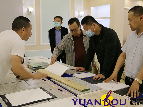 河南寧陵縣王縣長(zhǎng)蒞臨廣東奢蔻新材料